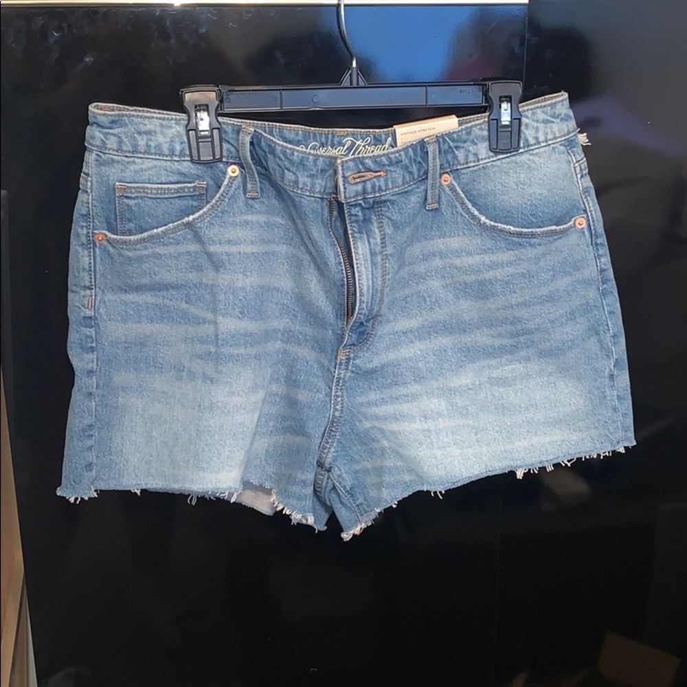High Rise Shorts - Picture 1 of 2